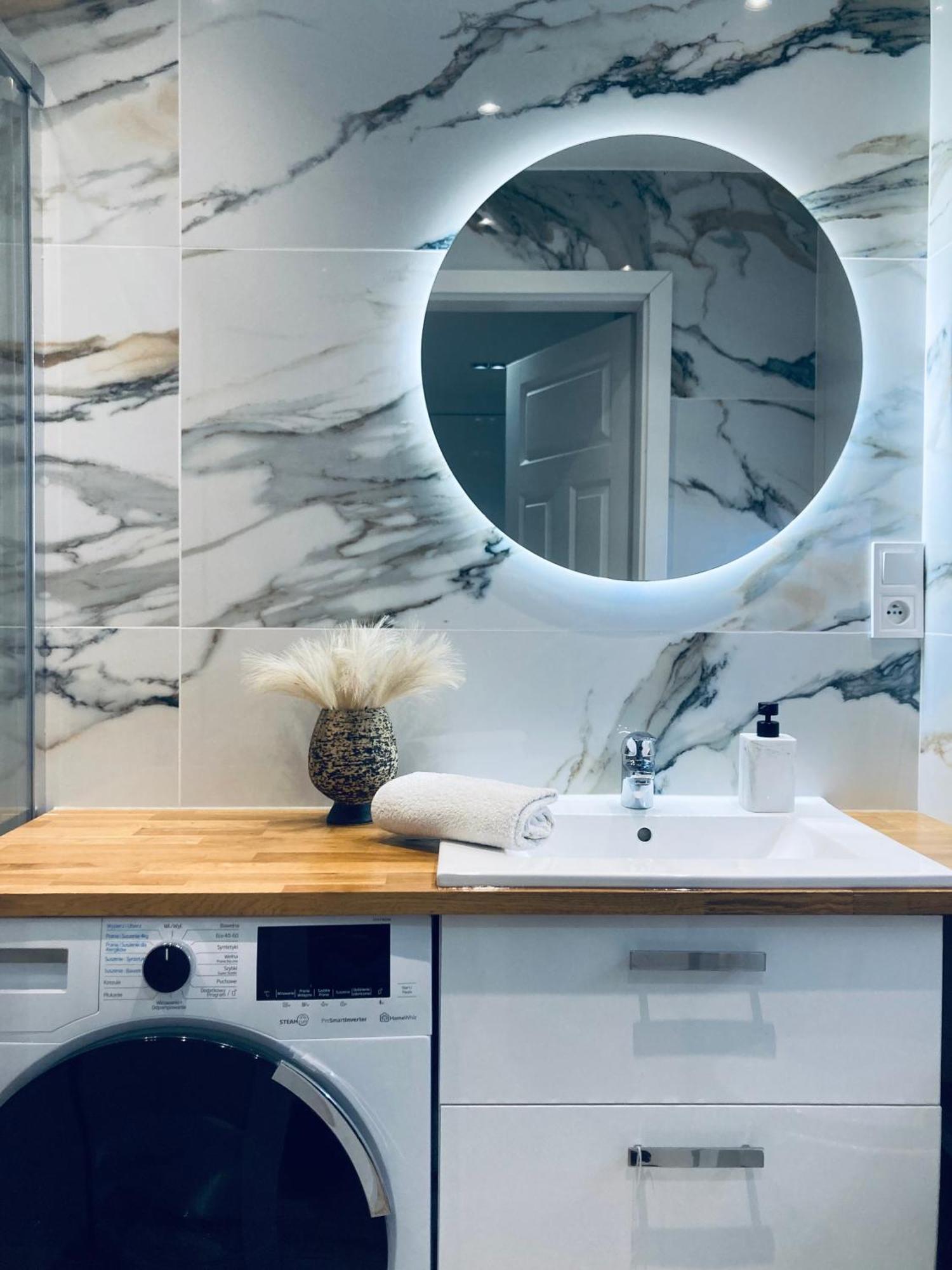 Apartament Lovely Space เชชูฟ ภายนอก รูปภาพ